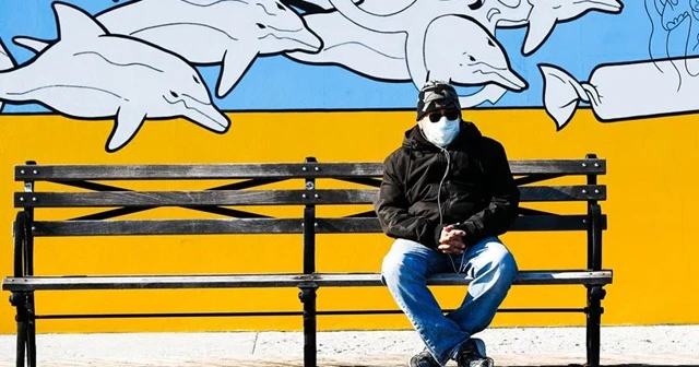 New York'ta günlük Kovid-19 vaka sayısı tekrar binin üzerine çıktı