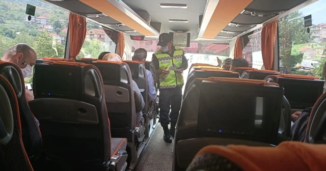 Otobüste yakalandılar yurtta karantinaya alındılar