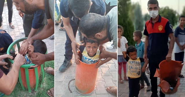 Oyun oynarken çöp kutusuna sıkıştı