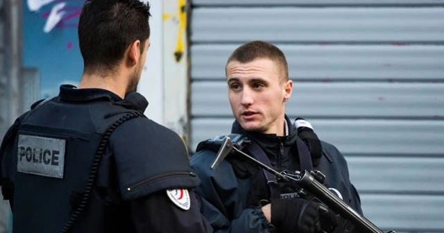 Paris'teki saldırıyla ilgili bir şüpheli gözaltında