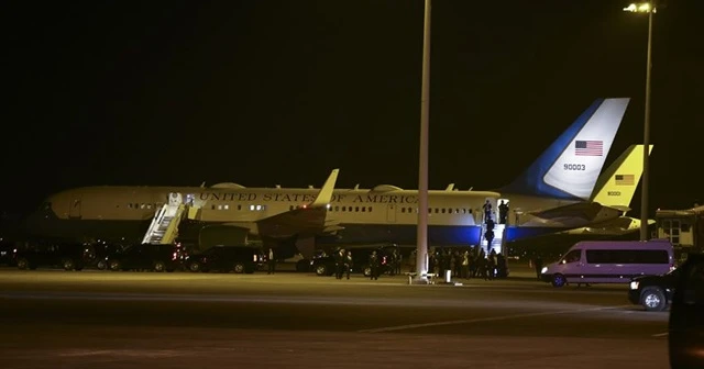 Pence'in uçağı zorunlu dönüş yaptı