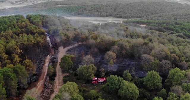 Pendik’te yangının tahribatı gün ağarınca ortaya çıktı