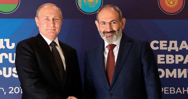 Putin Ermenistan Başbakanı Paşinyan ile görüştü