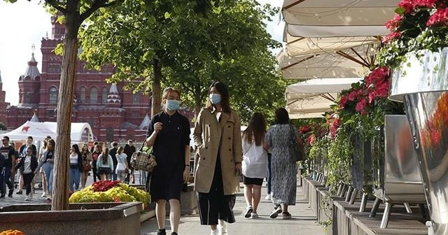 Rusya'da Kovid-19 vaka sayısı 1 milyon 20 bini geçti