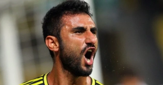 Selçuk Şahin futbolu bıraktığını açıkladı