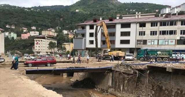 Selin büyük hasara yol açtığı Dereli yeniden inşa ediliyor