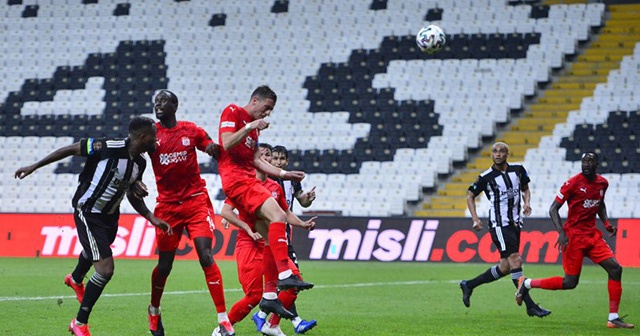 Sivasspor, Beşiktaş&#039;ı 1-0 mağlup etti