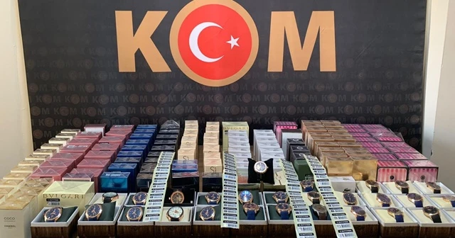 Şüpheli araçtan kaçak eşyalar çıktı