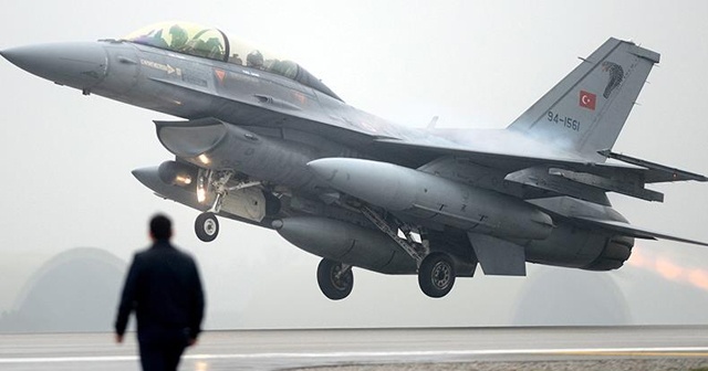 Türk Hava Kuvvetleri, NATO&#039;ya ait uçağa havada yakıt ikmali yaptı