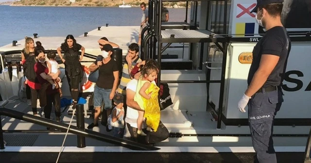 Yunanlılar çocukların da bulunduğu 19 kişiyi ölüme terk etti