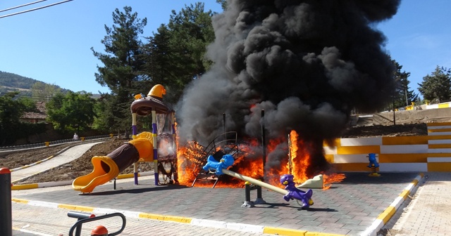 Alevlere teslim olmuştu, çocuklar için yeniden yapıldı