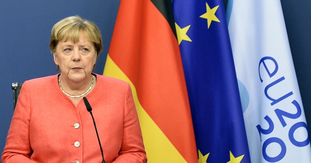 Almanya Başbakanı Merkel: “Aralık ayında Türkiye ile vize serbestisi görüşülecek”