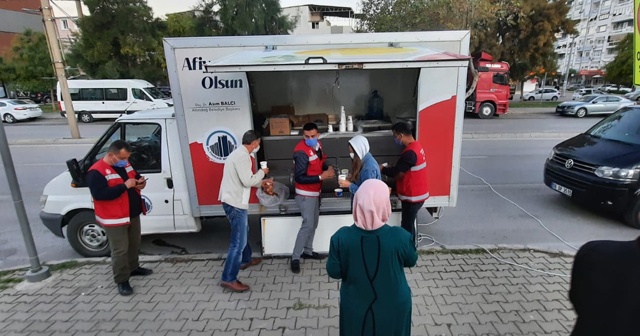 Ankara’dan İzmir’deki depremzede vatandaşlara destek