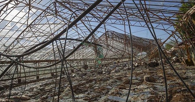 Antalya&#039;da fırtınanın neden olduğu hasarın yaraları sarılmaya çalışılıyor