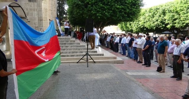 Azerbaycan&#039;da hayatını kaybedenler için gıyabi cenaze namazı kılındı