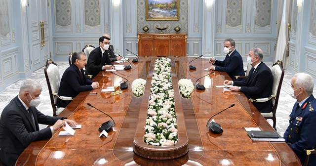 Bakan Akar, Özbekistan Cumhurbaşkanı ile görüştü