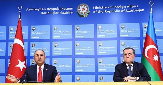 Bakan Çavuşoğlu, Azerbaycanlı mevkidaşı ile görüştü