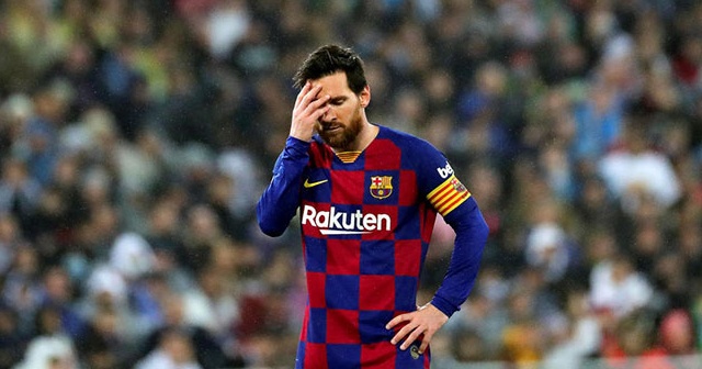 Barcelona&#039;da Messi krizi istifa getirdi