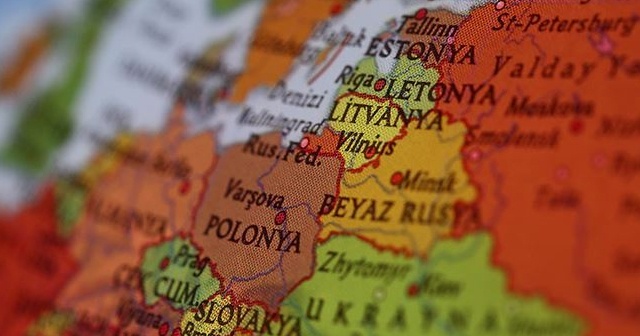 Belarus komşu ülkelere sınırlarını kapattı