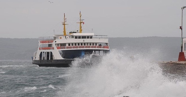 Bozcaada ve Gökçeada'da bazı feribot seferleri fırtına nedeniyle iptal