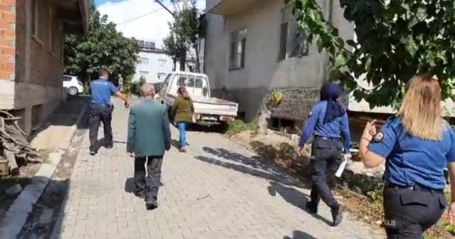 Bursa&#039;da karantinayı deldi, polis tarafından kahvede yakalandı