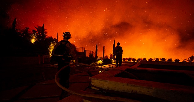 California’da yangınlar nedeniyle 100 bin kişiye tahliye emri