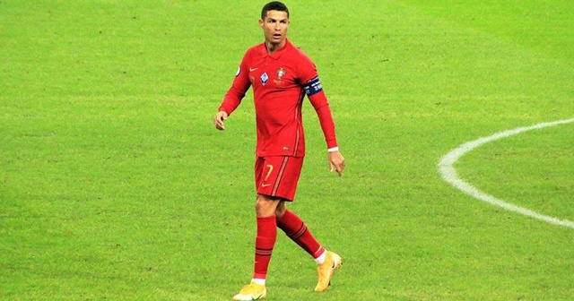 Cristiano Ronaldo ambulans uçakla Torino&#039;ya gitti