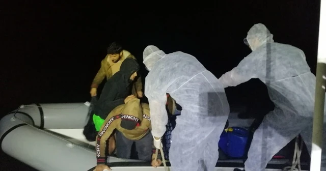 Datça açıklarında 16 sığınmacı kurtarıldı