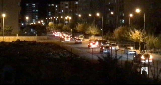 Diyarbakır’da yasağa rağmen düğün konvoyları yapılıyor