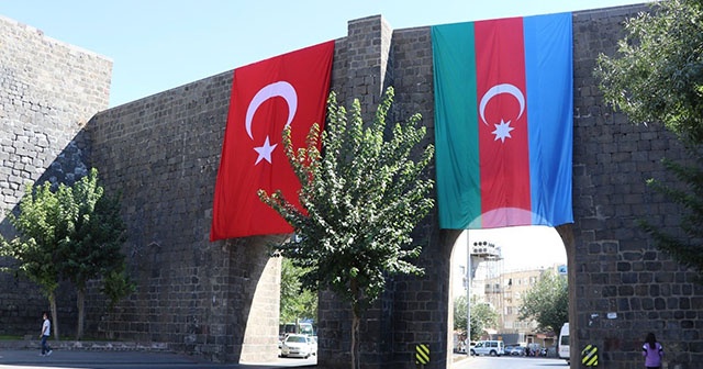 Diyarbakır&#039;dan Azerbaycan&#039;a destek