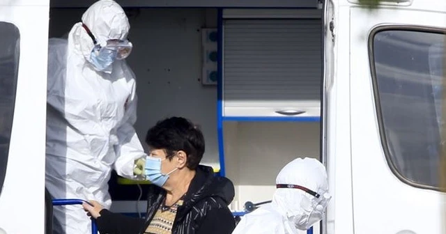 Dünya genelinde Kovid-19 tespit edilen kişi sayısı 35 milyon 400 bini aştı