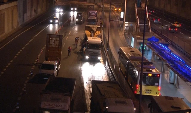 Edirnekapı metrobüs durağında yenileme çalışması