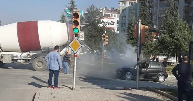 Elazığ&#039;da araç yangını