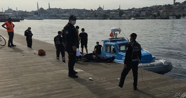 Eminönü’nde denizden erkek cesedi çıktı