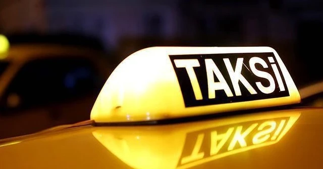 Esenyurt'ta ticari takside 2 kilogram bonzai ele geçirildi