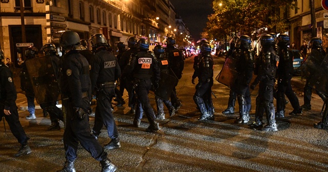 Fransa&#039;da sokaklar karıştı!