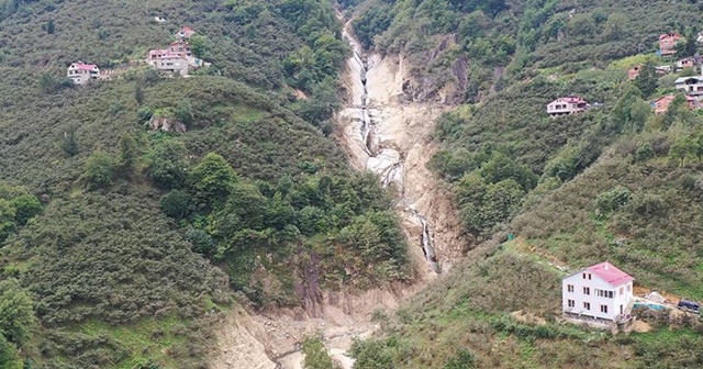 Giresun&#039;daki sel afetinde hayvanlarını kaybeden çiftçilerin mağduriyeti giderildi