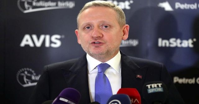 Göksel Gümüşdağ: Şampiyon takımın heykelini dikeceğiz