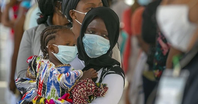 Güney Afrika Cumhuriyeti'nde Kovid-19 vaka sayısı artıyor