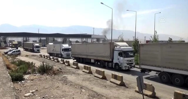 Habur Sınır Kapısı'nda günlük tır geçişleri arttı
