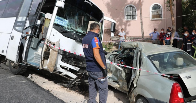 Hasta taşıyan midibüsle otomobil çarpıştı: 1 ölü