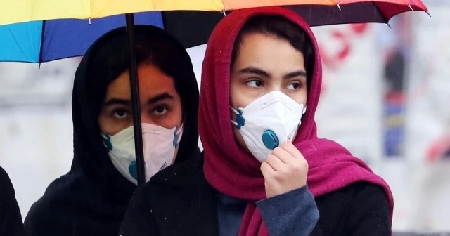 İran’da Covid-19 vaka sayısı bir kez daha rekor kırdı
