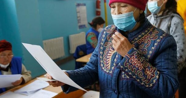 Kırgızistan, milletvekili seçimleri için sandık başında