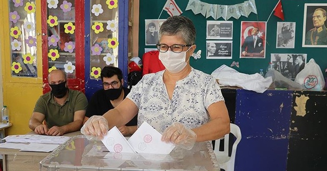 KKTC&#039;de Cumhurbaşkanlığı seçimi ikinci tura kaldı