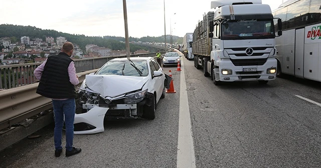 Kocaeli TEM’de 3 araç çarpıştı: 1 yaralı