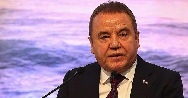 Kovid-19 tedavisi gören Muhittin Böcek'in sağlık durumu stabil