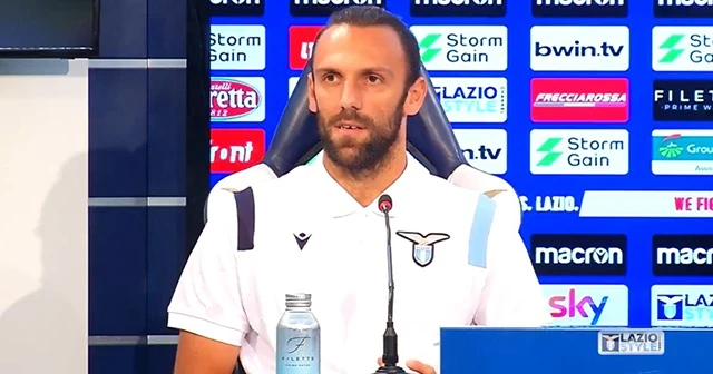Lazio, Vedat Muric'i basına tanıttı