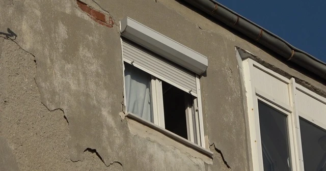Madde bağımlısı genç 7. kattan düştü