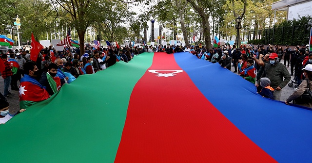 New York&#039;ta Azerbaycan&#039;a destek gösterisi