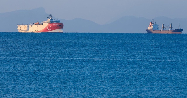 Oruç Reis gemisi Antalya Limanı'ndan ayrıldı